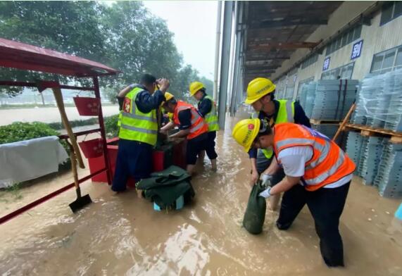 中国联通以汛为令闻“汛”而动为防洪救灾竖起“铜墙铁壁”