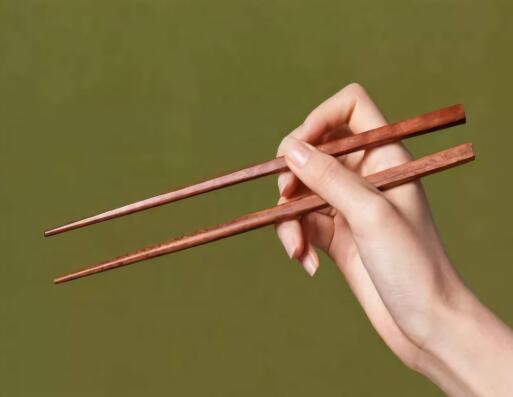 梦见好多筷子意味着什么？梦见好多筷子是什么意思？
