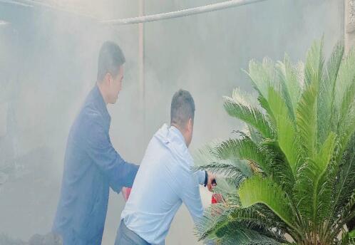 浙江电信传承优良传统 青年干部乐于助人帮助灭火
