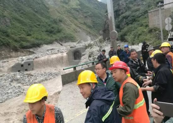 紧急救援：中国电信组织抢修队确保汶川县泥石流灾区通信正常
