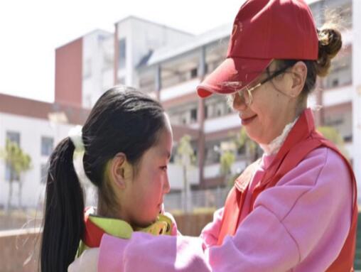 中国移动履行央企责任 关爱山区留守儿童